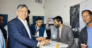 এখন পর্যন্ত ভোটের পরিবেশে সুন্দর-স্বাভাবিক: সালাহউদ্দিন আহমেদ